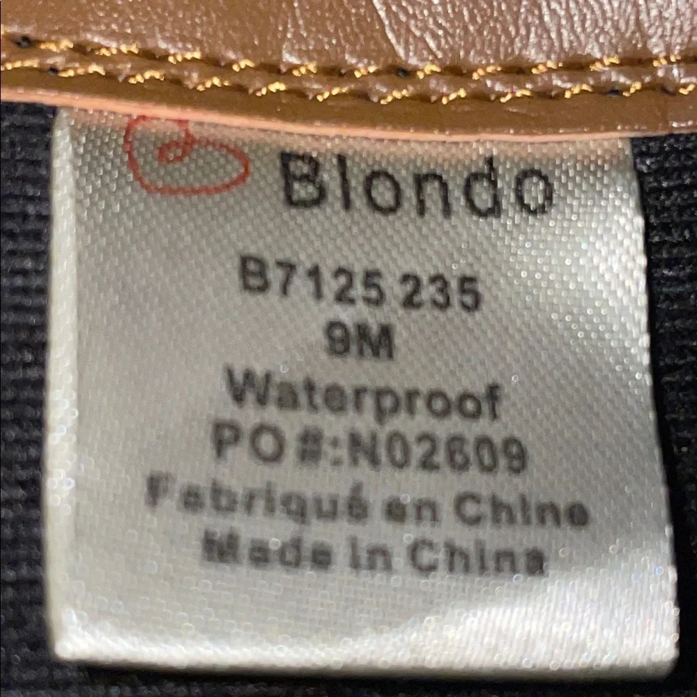 BLONDO Siena Suede Waterproof Chunky Winter Ankle Booties EUC. Size 9